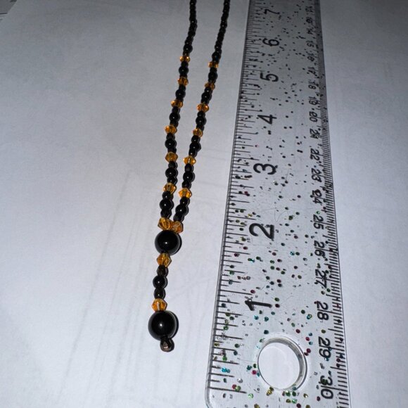 15 1/2" Black  and Bronze Y-Design Beaded Necklace - Picture 2 of 8